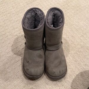 UGG Classic II Kids Gray Boots - worn
